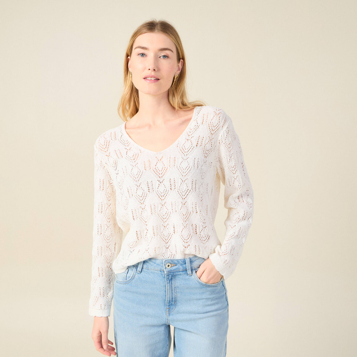 Pull ajouré col v manches longues ecru femme