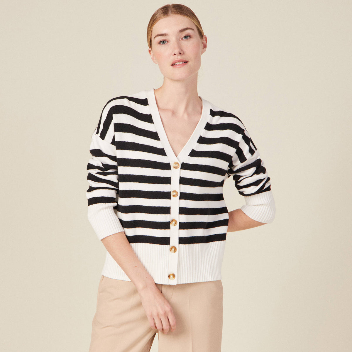 Gilet manches longues col v noir femme
