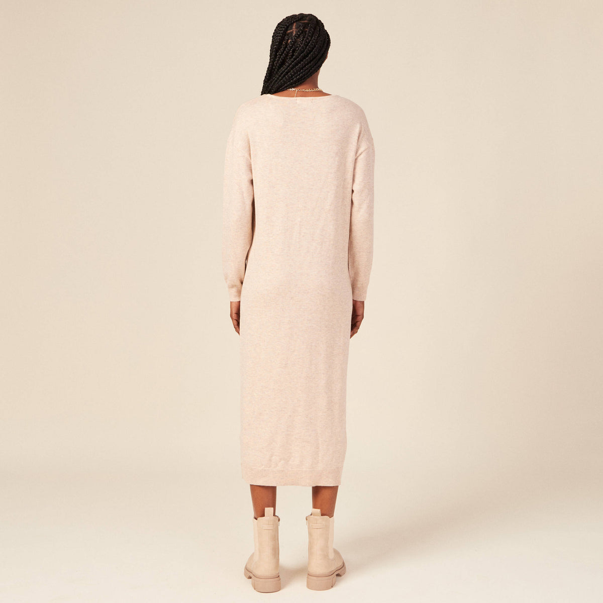 Robe cintrée col v manches 3/4 creme femme