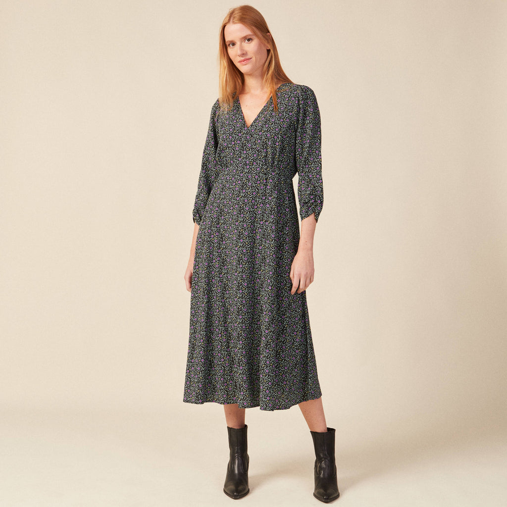 Robe droite 3/4 col v manches fluides noir femme