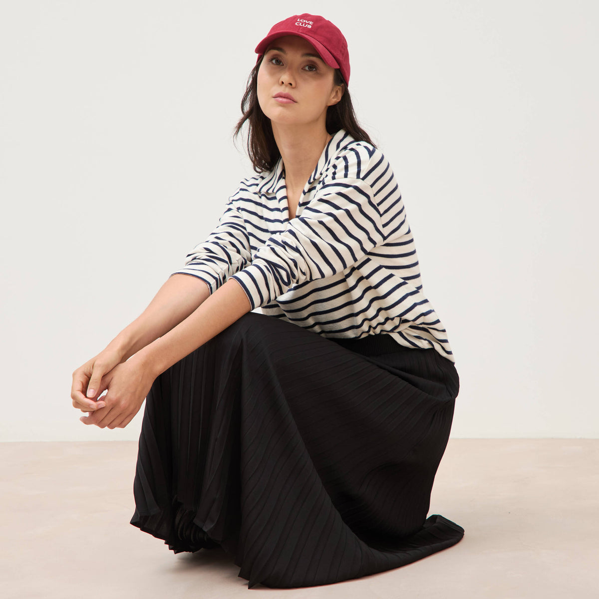 Jupe longue évasée plissée noir femme