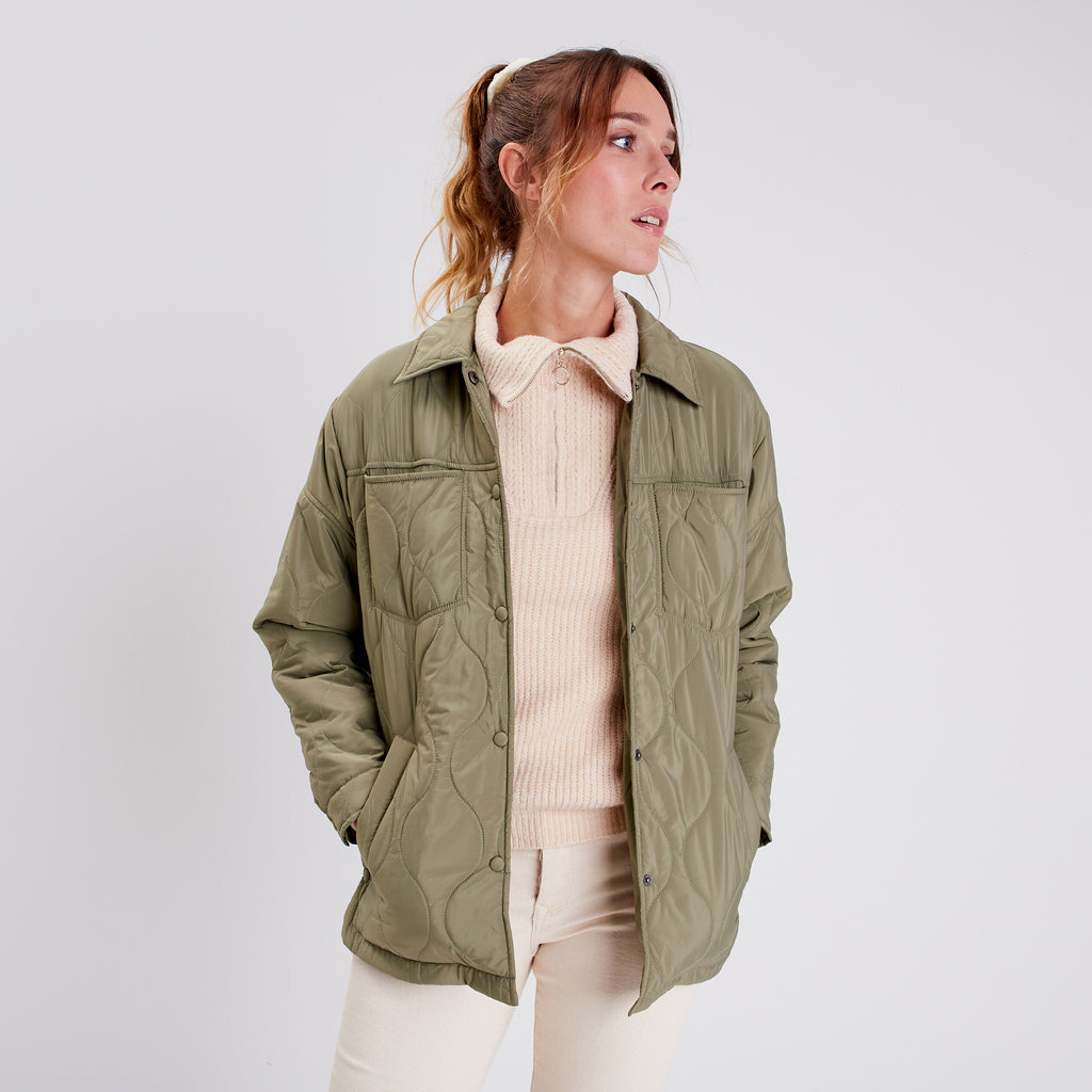 Veste droite matelassée col chemise vert kaki femme