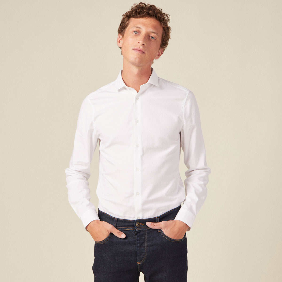 Col cintré en coton manches longues blanc homme
