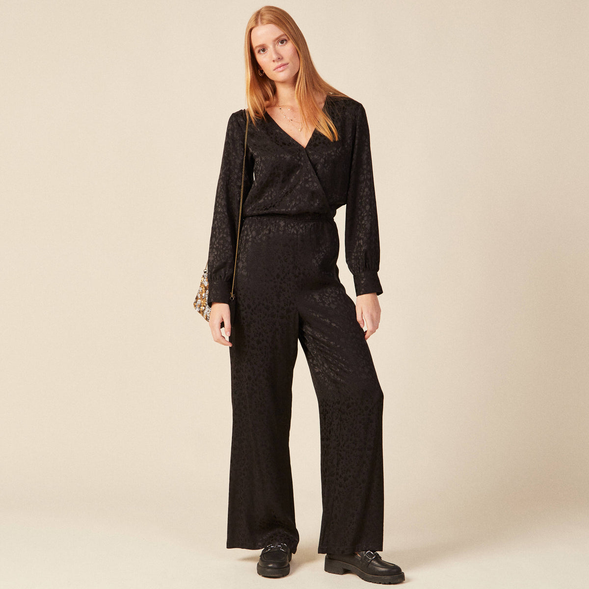 Combinaison pantalon satin noir femme