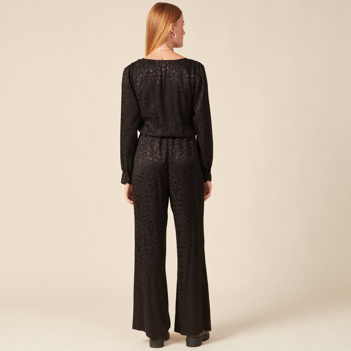 Combinaison pantalon satin noir femme