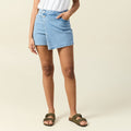Jupe-short droite en jean denim bleach femme