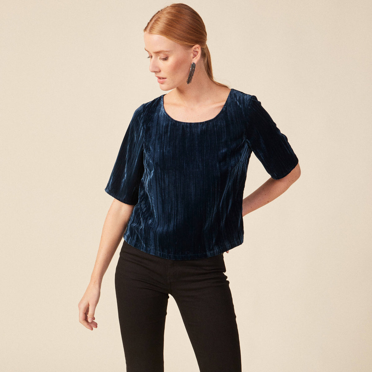 Blouse ajustée manches courtes velours bleu canard femme
