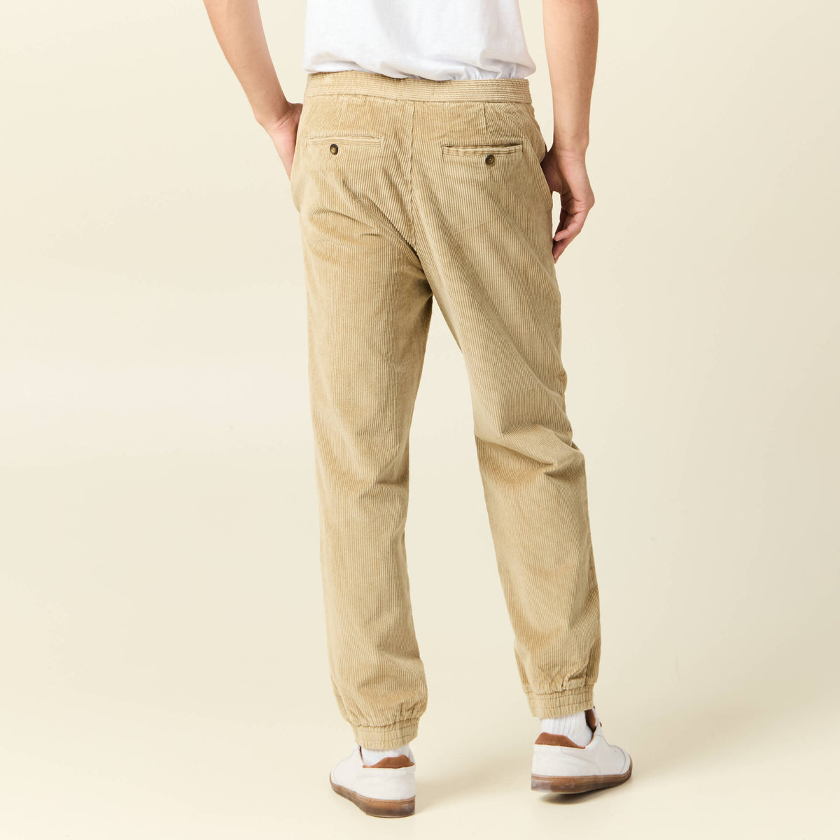 Pantalon jogger velours côtelé beige homme